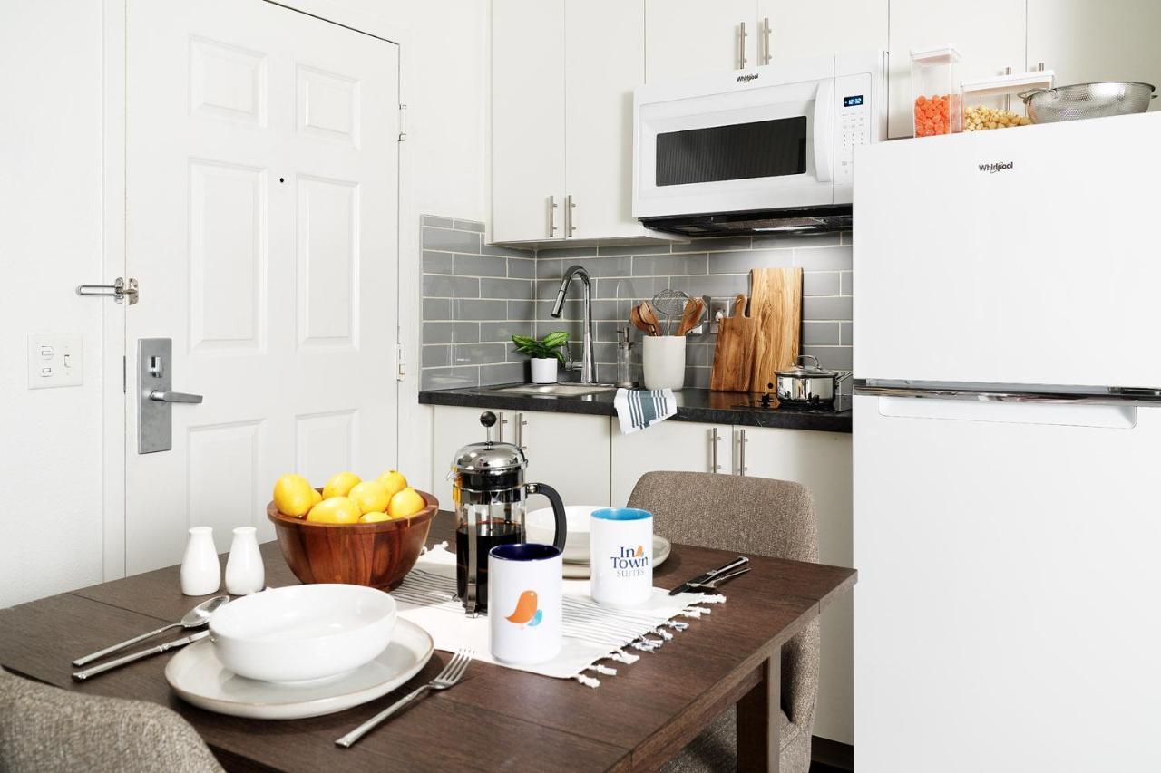 Intown Suites Extended Stay Tampa Fl Orient Park Buitenkant foto